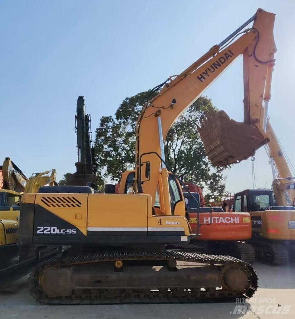 Hyundai R220LC-9S Gravemaskiner på larvebånd