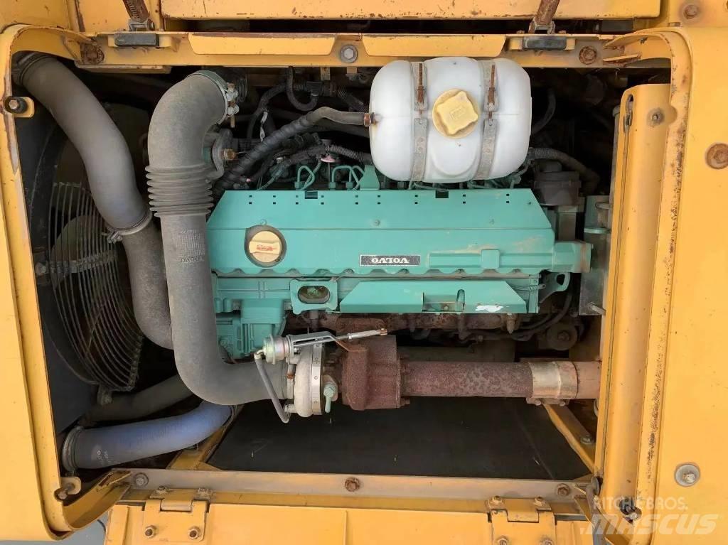Volvo EC210D Gravemaskiner på larvebånd