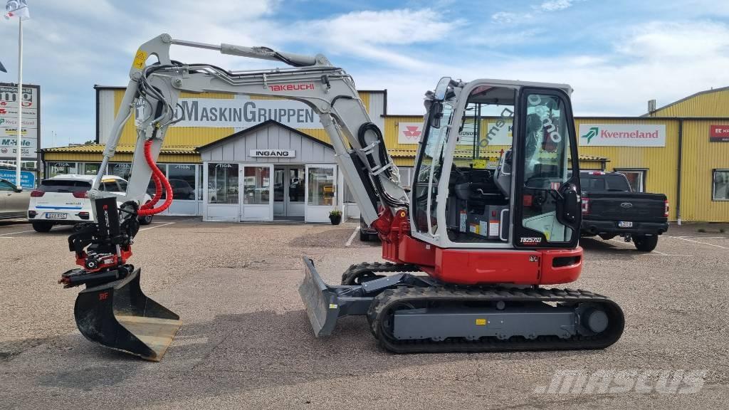 Takeuchi TB 257 FR Minigravemaskiner