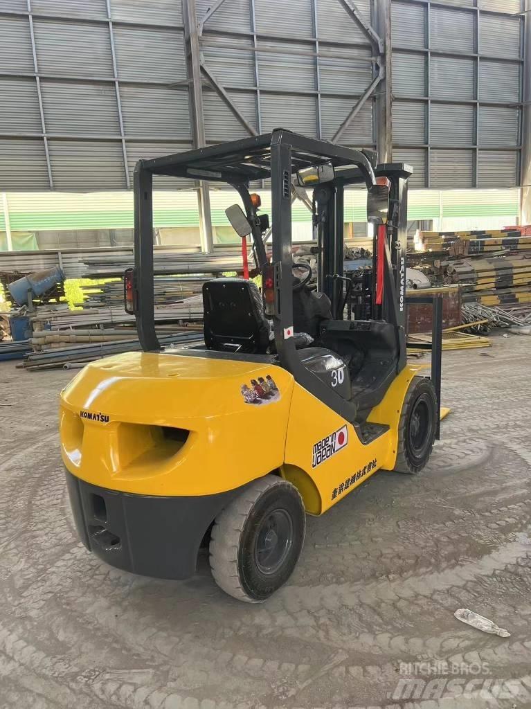 Komatsu FD 30 T-17 Diesel gaffeltrucks