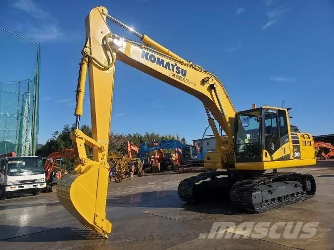 Komatsu PC 200 Gravemaskiner på larvebånd