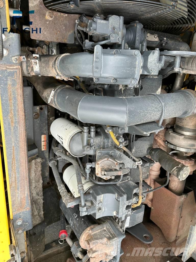 Komatsu PC 450-8 Gravemaskiner på larvebånd