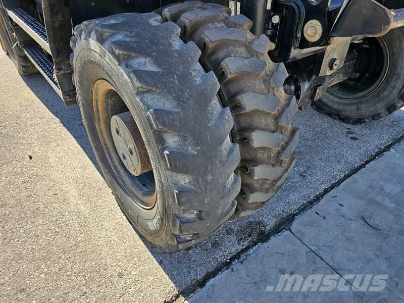 CAT M 320F Gravemaskiner på hjul