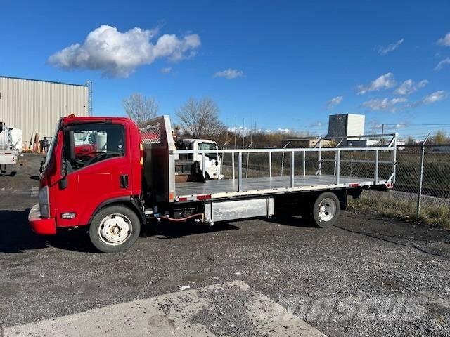 Isuzu NRR Lastbil med lad/Flatbed