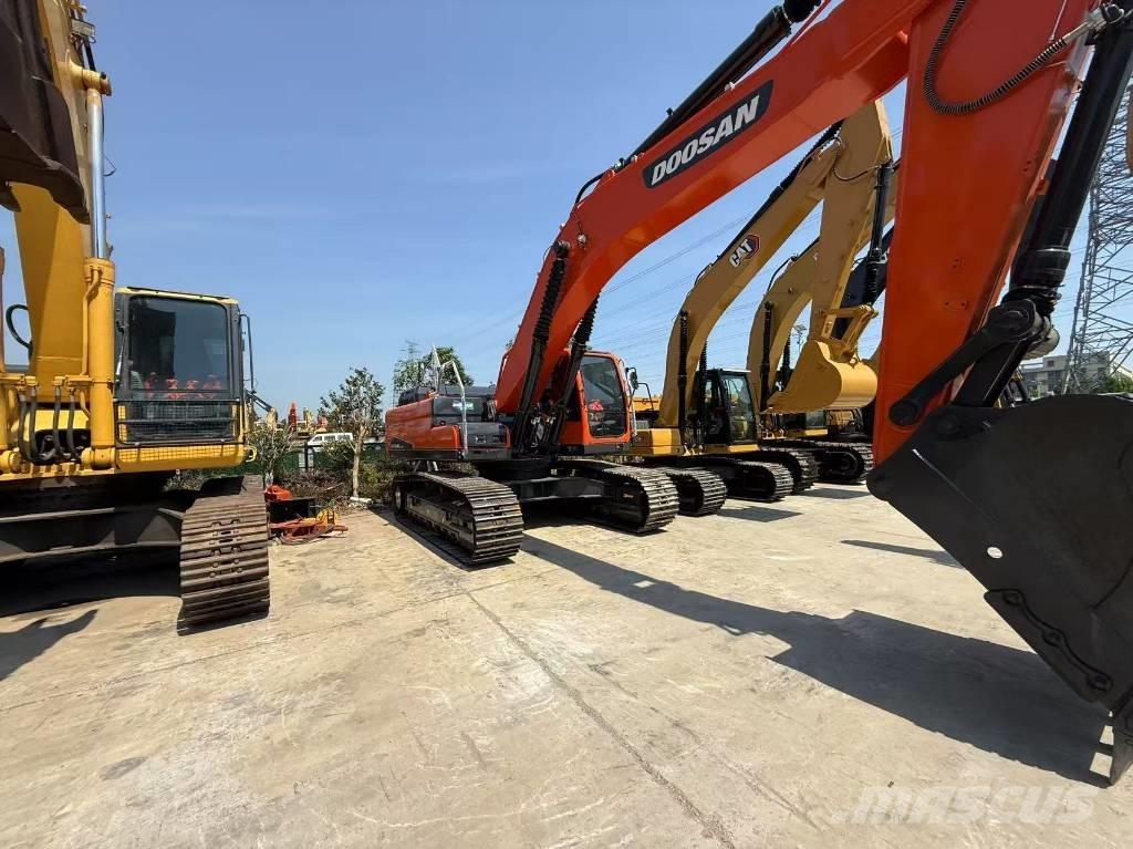 Doosan DX 340 Gravemaskiner på larvebånd