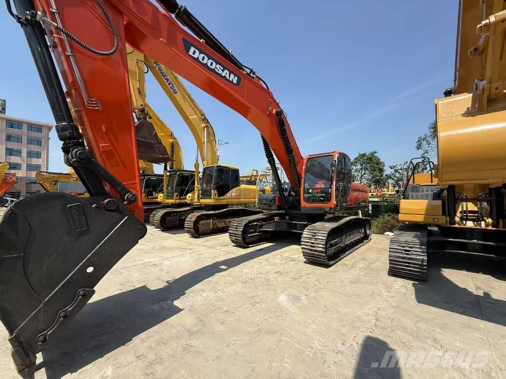 Doosan DX 340 Gravemaskiner på larvebånd