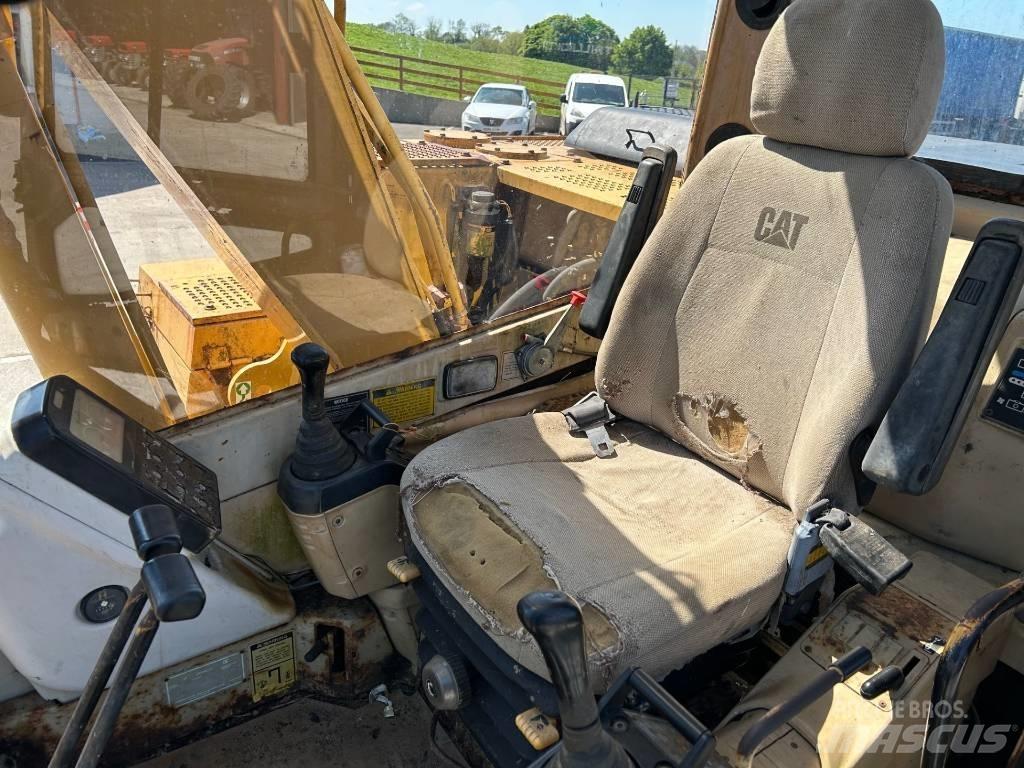 CAT 312 Gravemaskiner på larvebånd