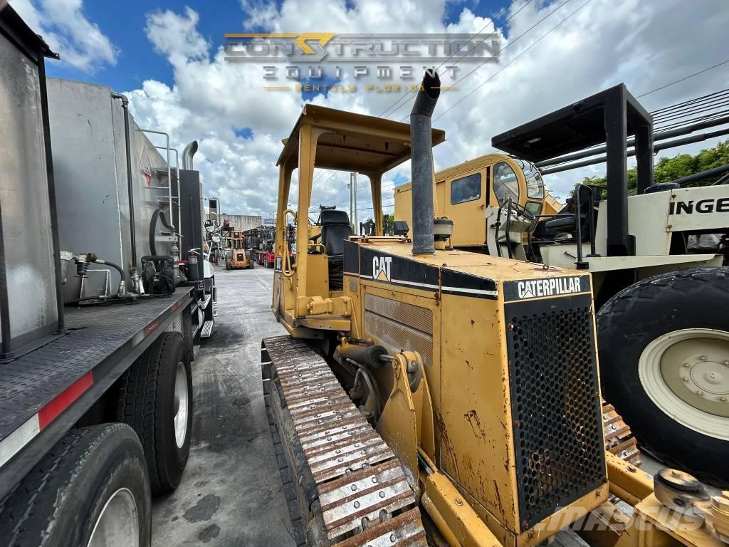 CAT D 3 C III Bulldozer på larvebånd