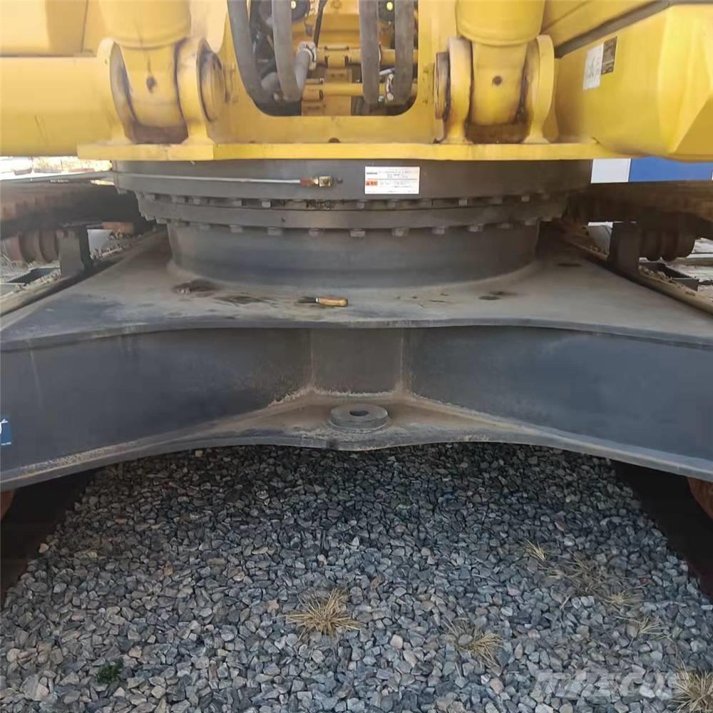 Komatsu PC360-7 Gravemaskiner på larvebånd