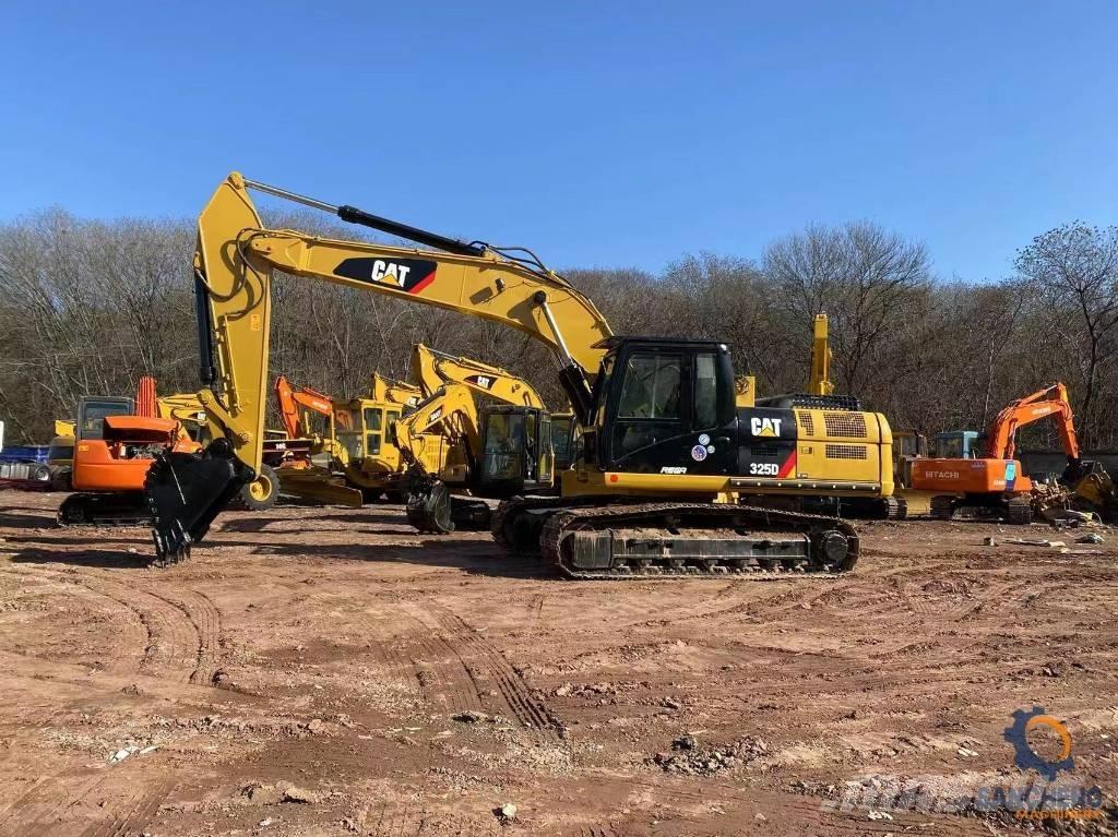 CAT 325D Gravemaskiner på larvebånd