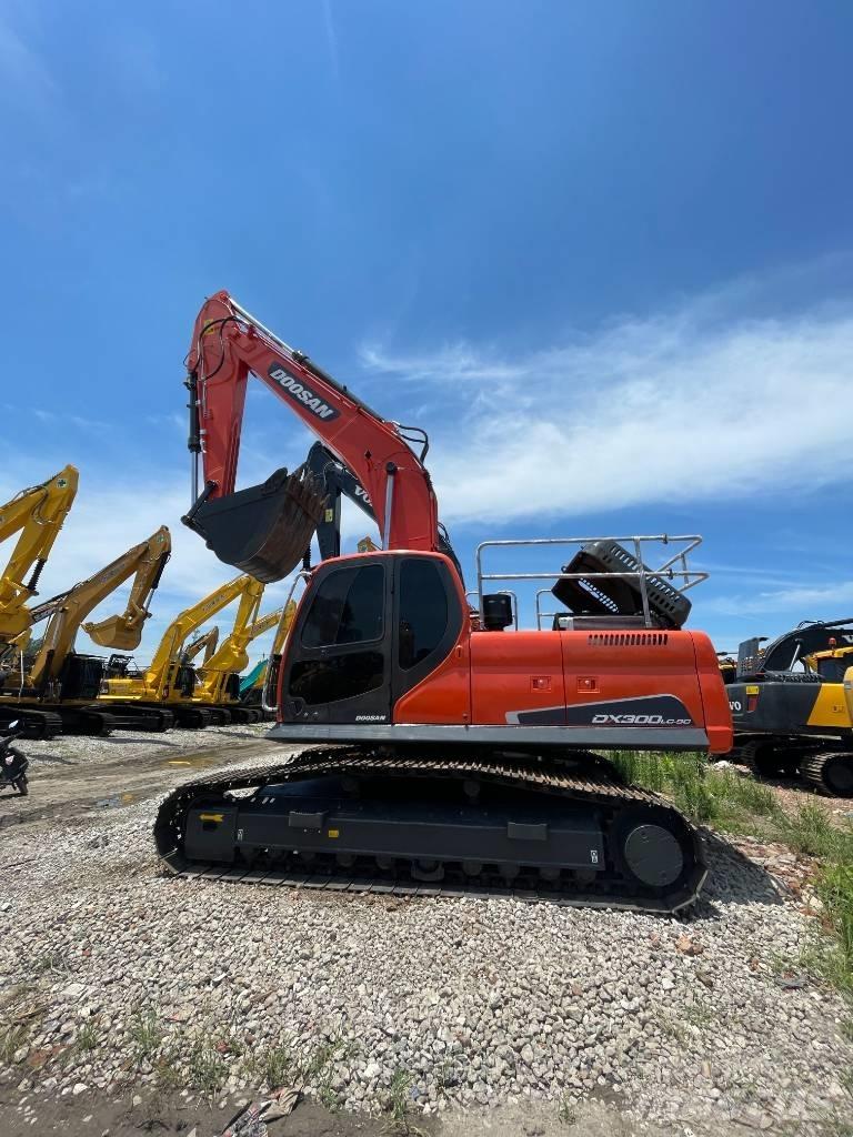 Doosan DX 300 LC Gravemaskiner på larvebånd