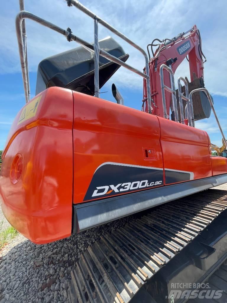 Doosan DX 300 LC Gravemaskiner på larvebånd