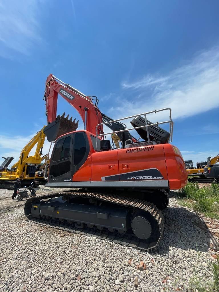 Doosan DX 300 LC Gravemaskiner på larvebånd