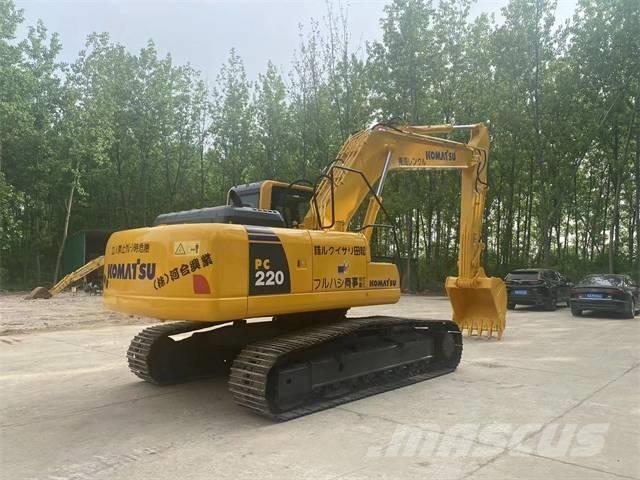 Komatsu PC 220-8 Gravemaskiner på larvebånd