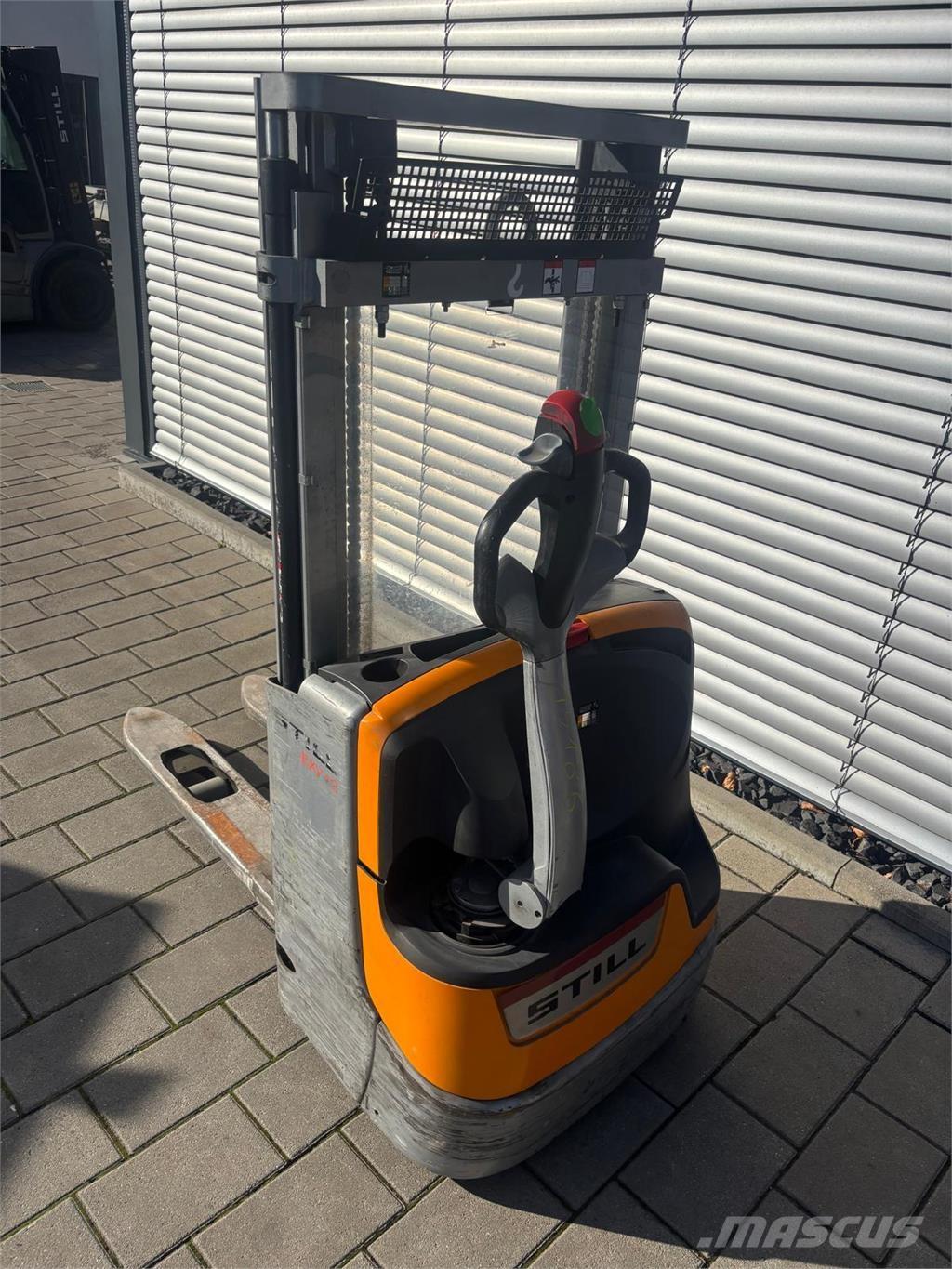 Still EXV12 Selvkørende stablere