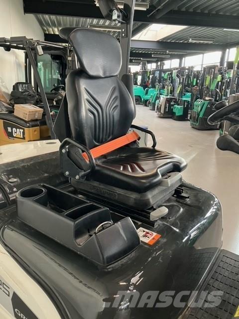 Mitsubishi FD25N3 Diesel gaffeltrucks