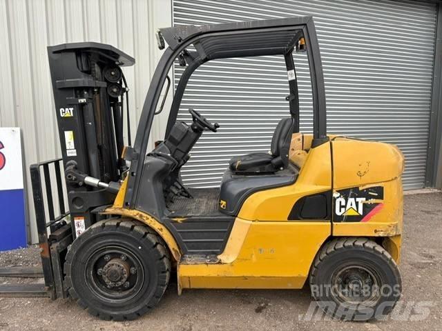 CAT DP40NT Diesel gaffeltrucks