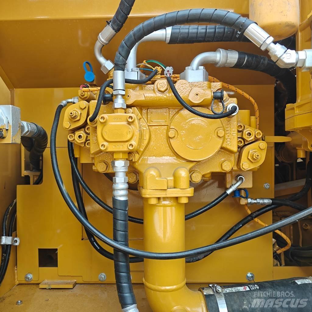 CAT 325 D L Gravemaskiner på larvebånd