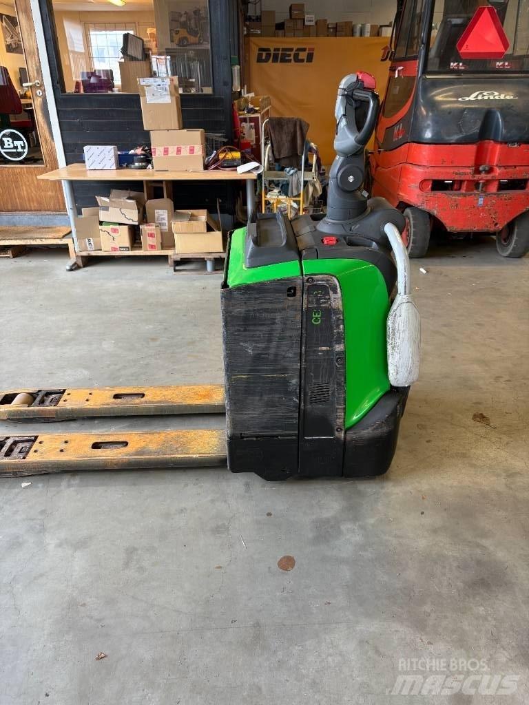 Cesab P 320 El-palleløftere med platform
