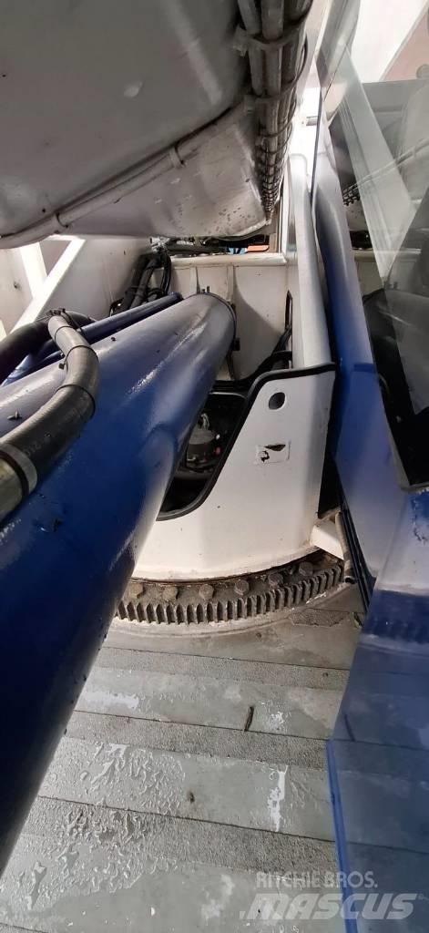 Grove GMK 3055 Kraner til alt terræn