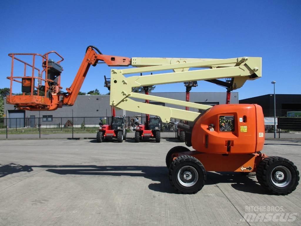 JLG 450 AJ (895) Kompakte selvkørende bomlifte