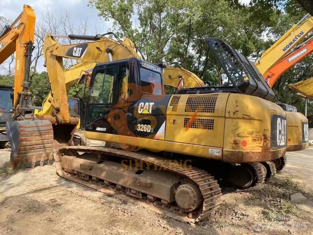 CAT 326 D2 Gravemaskiner på larvebånd