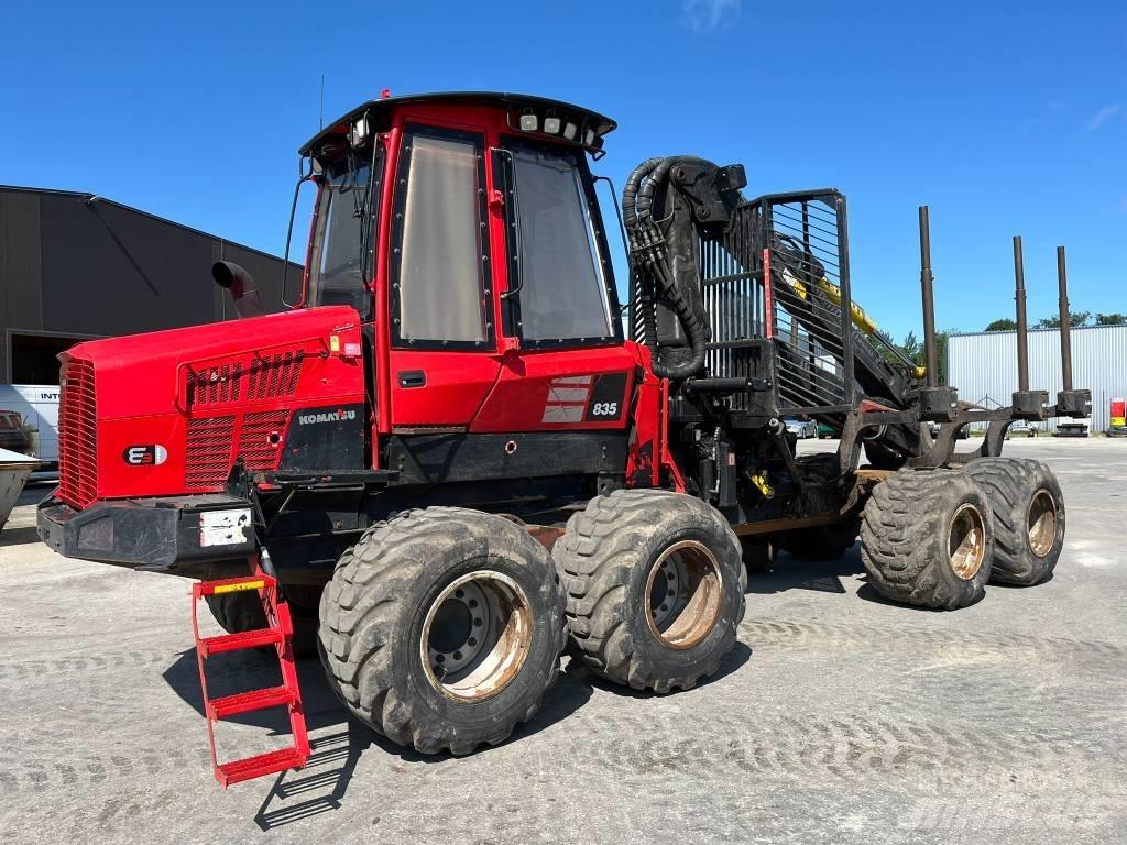 Komatsu 835 Udkørselsmaskiner