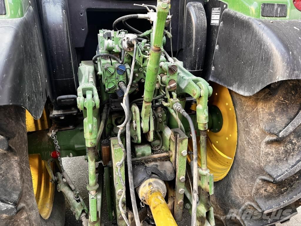 John Deere 6105R Traktorer