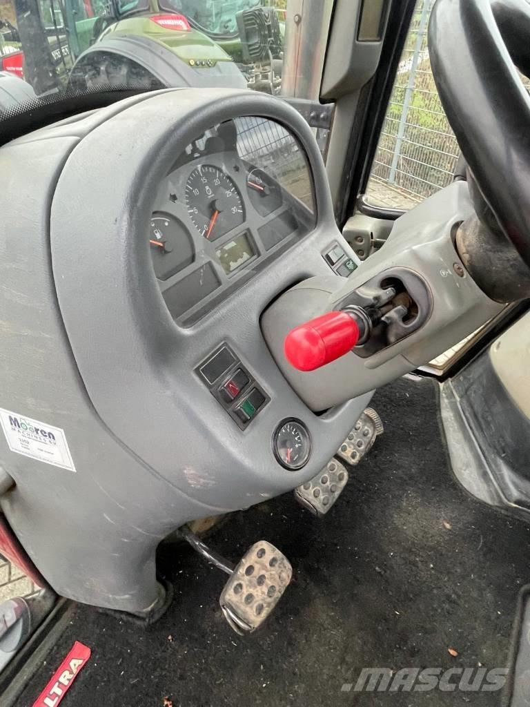 Valtra T120 tractor Traktorer