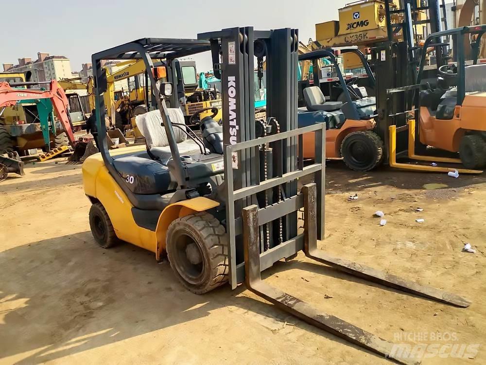 Komatsu FD 30 T-16 Diesel gaffeltrucks