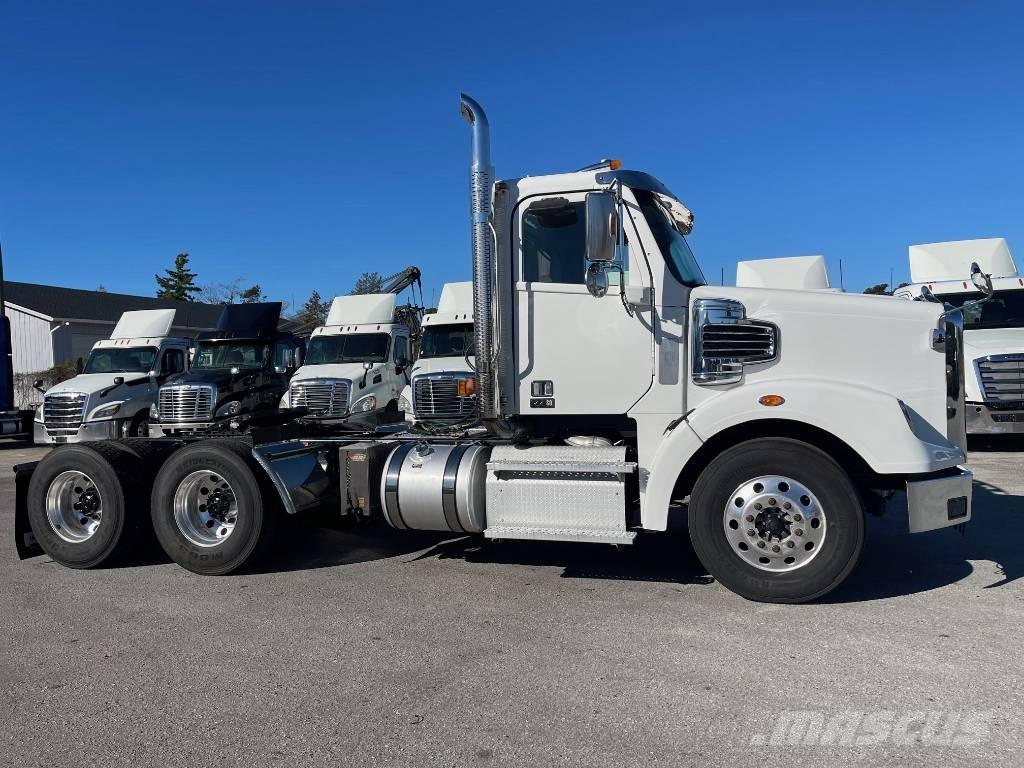 Freightliner 122 SD Trækkere