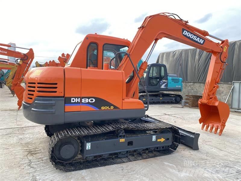 Doosan DH 80 Gravemaskiner på larvebånd