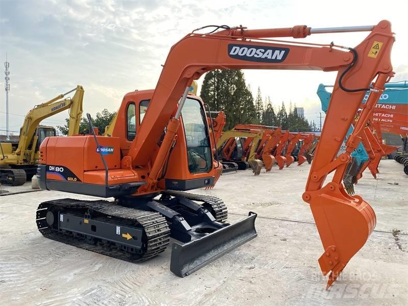 Doosan DH 80 Gravemaskiner på larvebånd