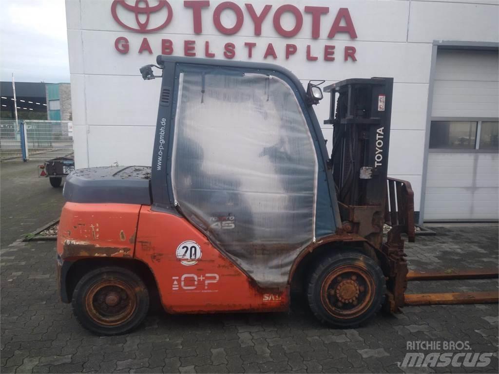 Toyota 40-8FD40N Diesel gaffeltrucks