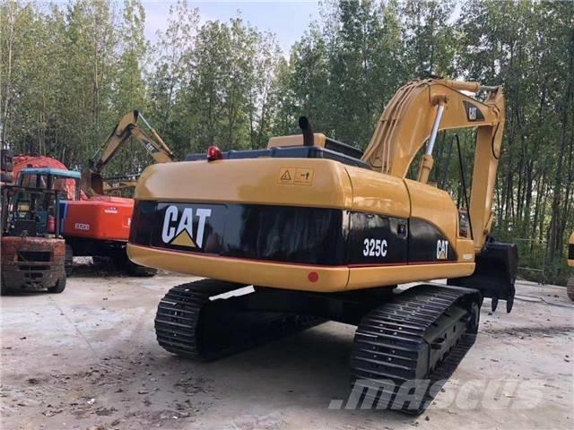 CAT 325C Gravemaskiner på larvebånd