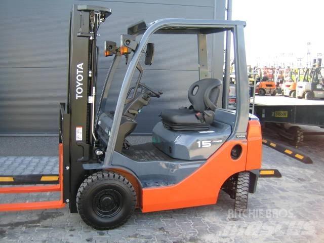 TOYOTA 028FGF15 LPG gaffeltrucks
