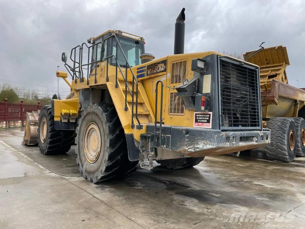 Komatsu WA 600-6 Læssemaskiner på hjul