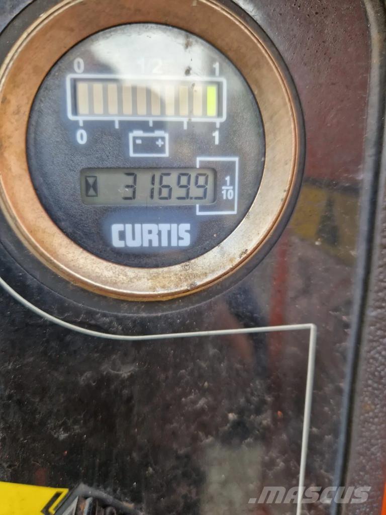 JLG E600 Bomlifte med knækarm