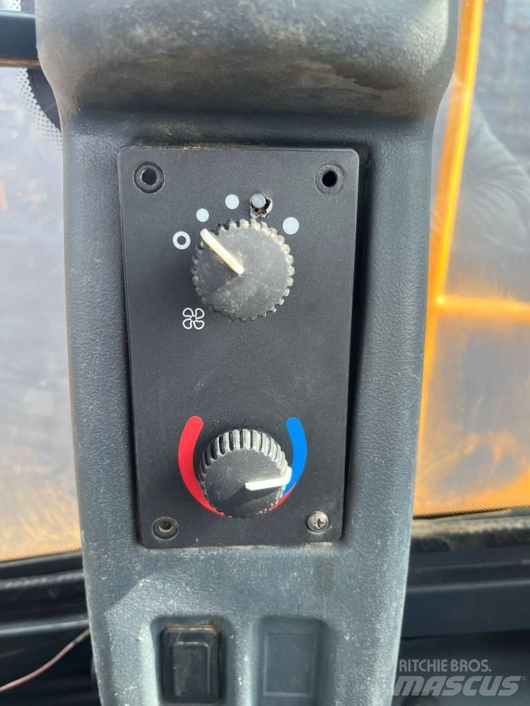 John Deere 824 K Læssemaskiner på hjul