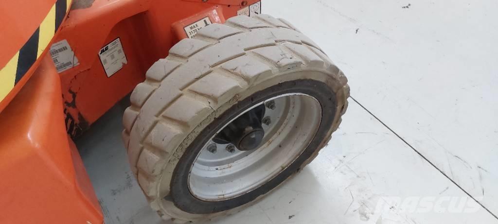 JLG E 450 AJ Bomlifte med knækarm