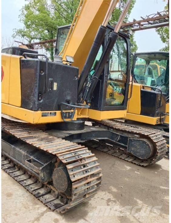 CAT 310 Gravemaskiner på larvebånd