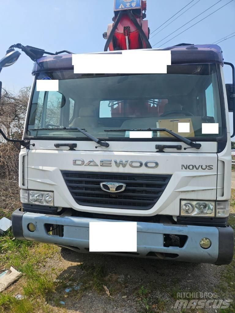 Horyong SKY450 Lastbilmonterede lifte
