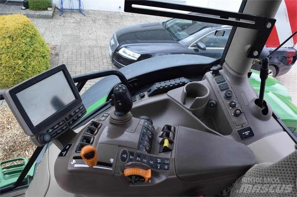 John Deere 6215 R Traktorer