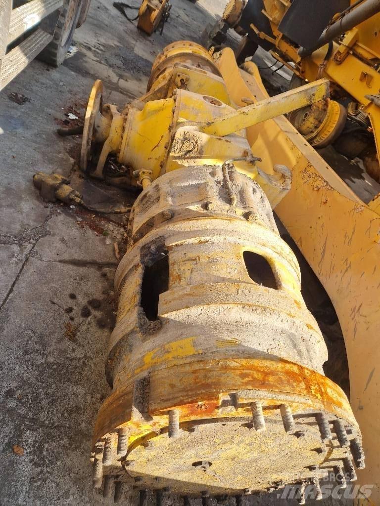 Komatsu KWA 055HD-4 Aksler
