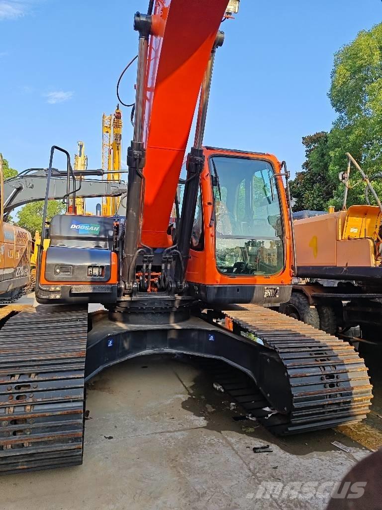 Doosan DX225LC-9C Gravemaskiner på larvebånd
