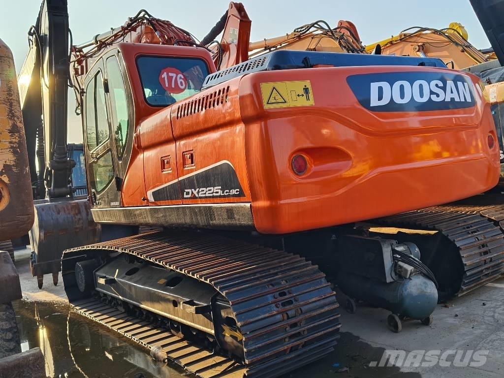 Doosan DX225LC-9C Gravemaskiner på larvebånd