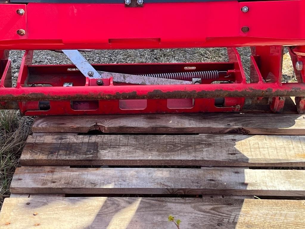 Massey Ferguson 945 Frontlæssere og gravere