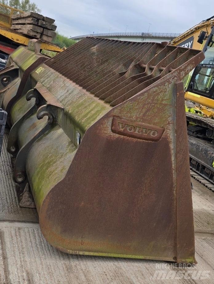 Volvo L 220 H Læssemaskiner på hjul