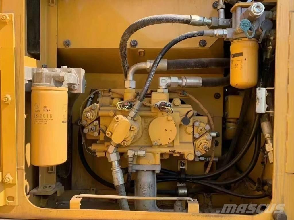 CAT CAT318D Gravemaskiner på larvebånd