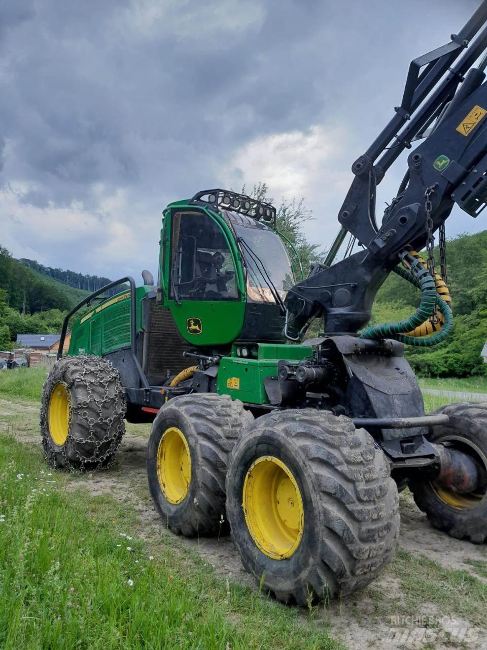 John Deere 1270 G Skovningsmaskiner
